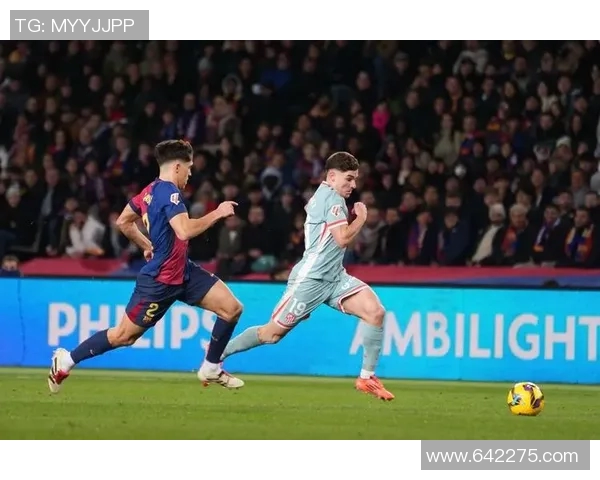 皇马逆袭巴萨登顶西甲榜首,梅西连场进球难救落魄巴萨